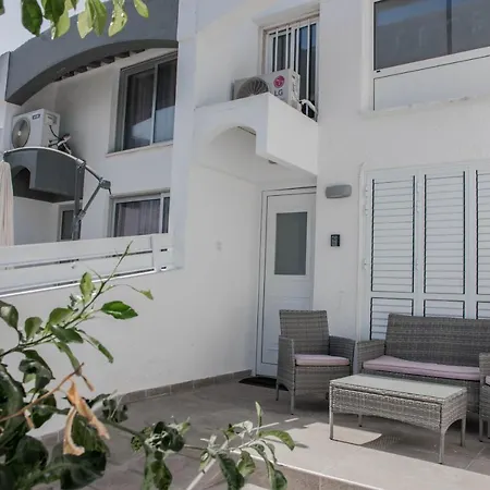Appartamento Amazing Maisonette Next To Harbour Of Cy Paphos