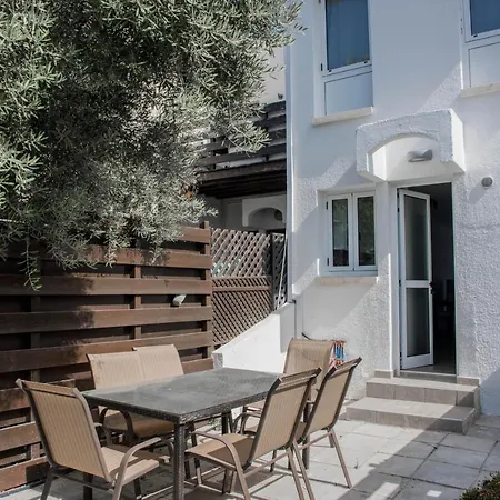 Amazing Maisonette Next To Harbour Of Cy *