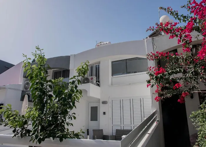 Amazing Maisonette Next To Harbour Of Cy Apartamento