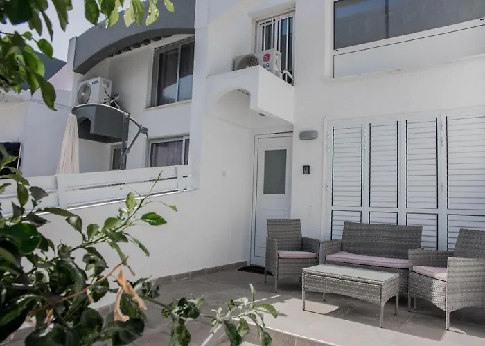 Apartamento Amazing Maisonette Next To Harbour Of Cy Paphos