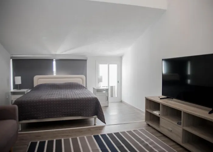 Amazing Maisonette Next To Harbour Of Cy Apartamento