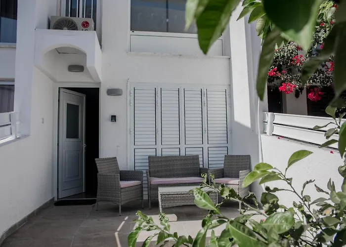 Lejlighed Amazing Maisonette Next To Harbour Of Cy