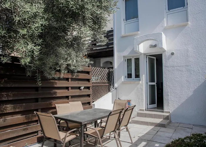 Amazing Maisonette Next To Harbour Of Cy *