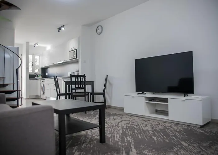 Amazing Maisonette Next To Harbour Of Cy アパート パ フォス