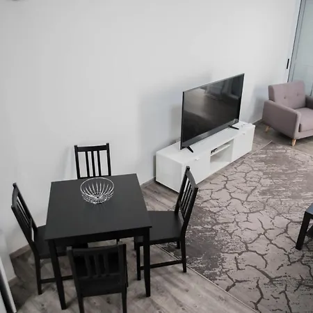 Amazing Maisonette Next To Harbour Of Cy Apartment