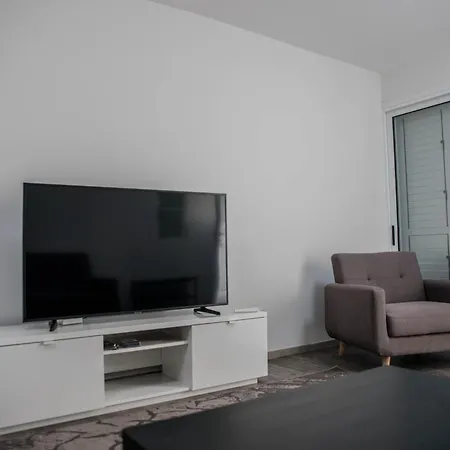 Amazing Maisonette Next To Harbour Of Cy アパート *